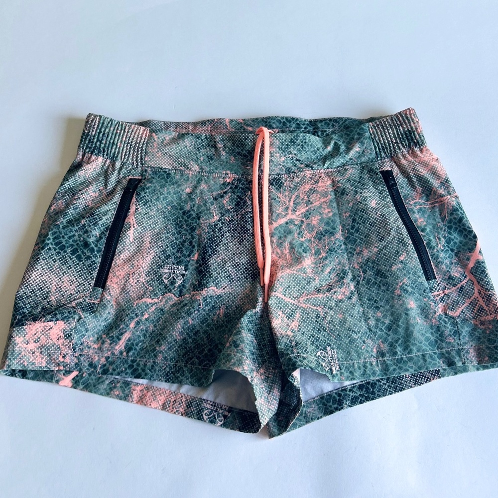 New Columbia Green Pink Polyester Shorts size M